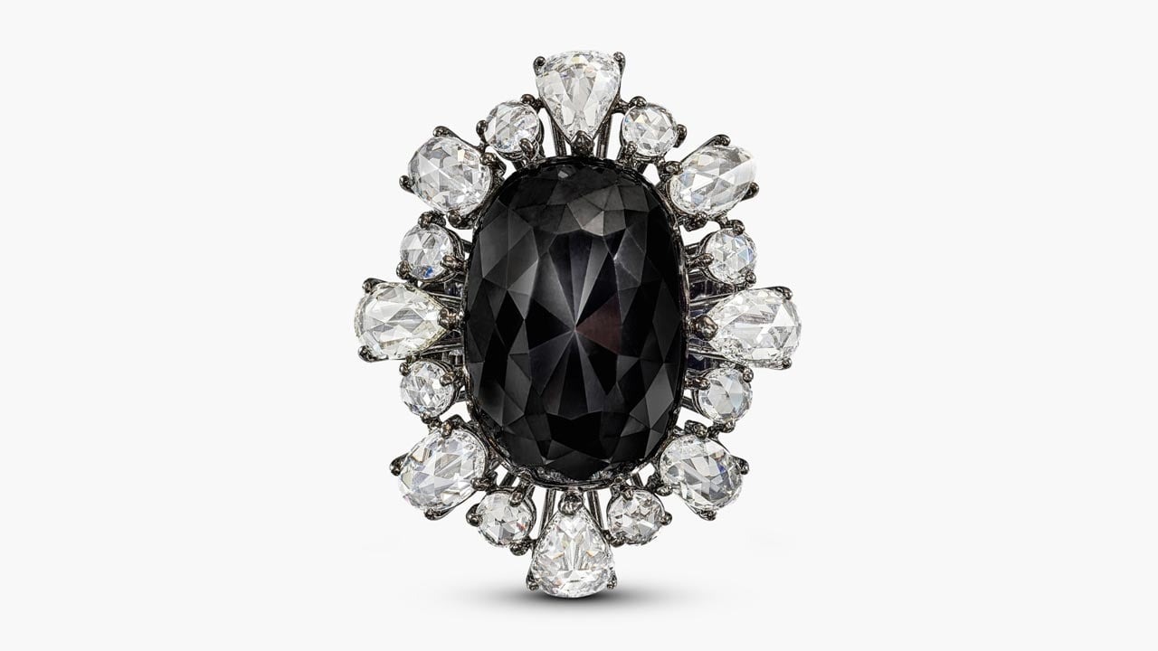خاتم ماسة سوداء يقفز إلى 6 أضعاف سعره في مزاد Sotheby’s بهونغ كونغ